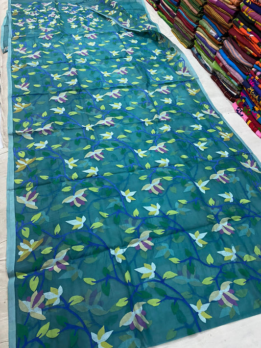 Lavita tantuj jamdani sari - Saffronfashionindia