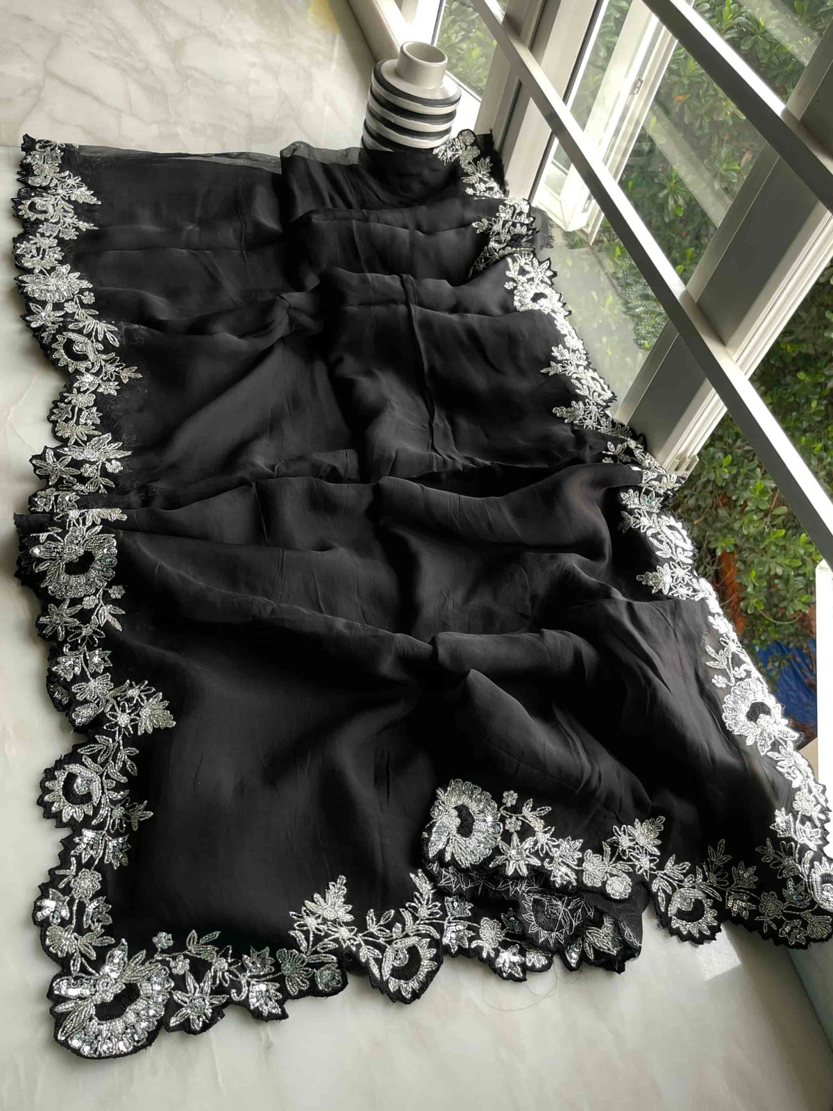 Black sweetheart organza saree - Saffronfashionindia