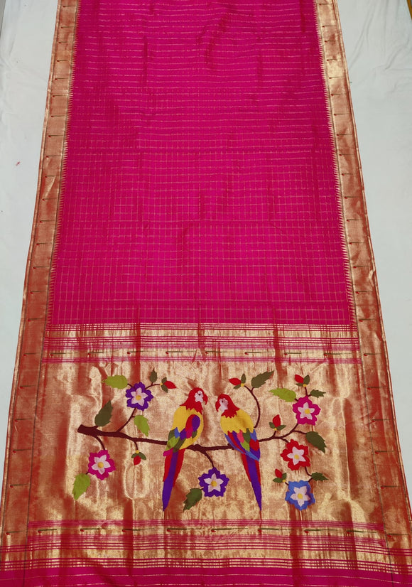 Gulalo handloom Paithani saree