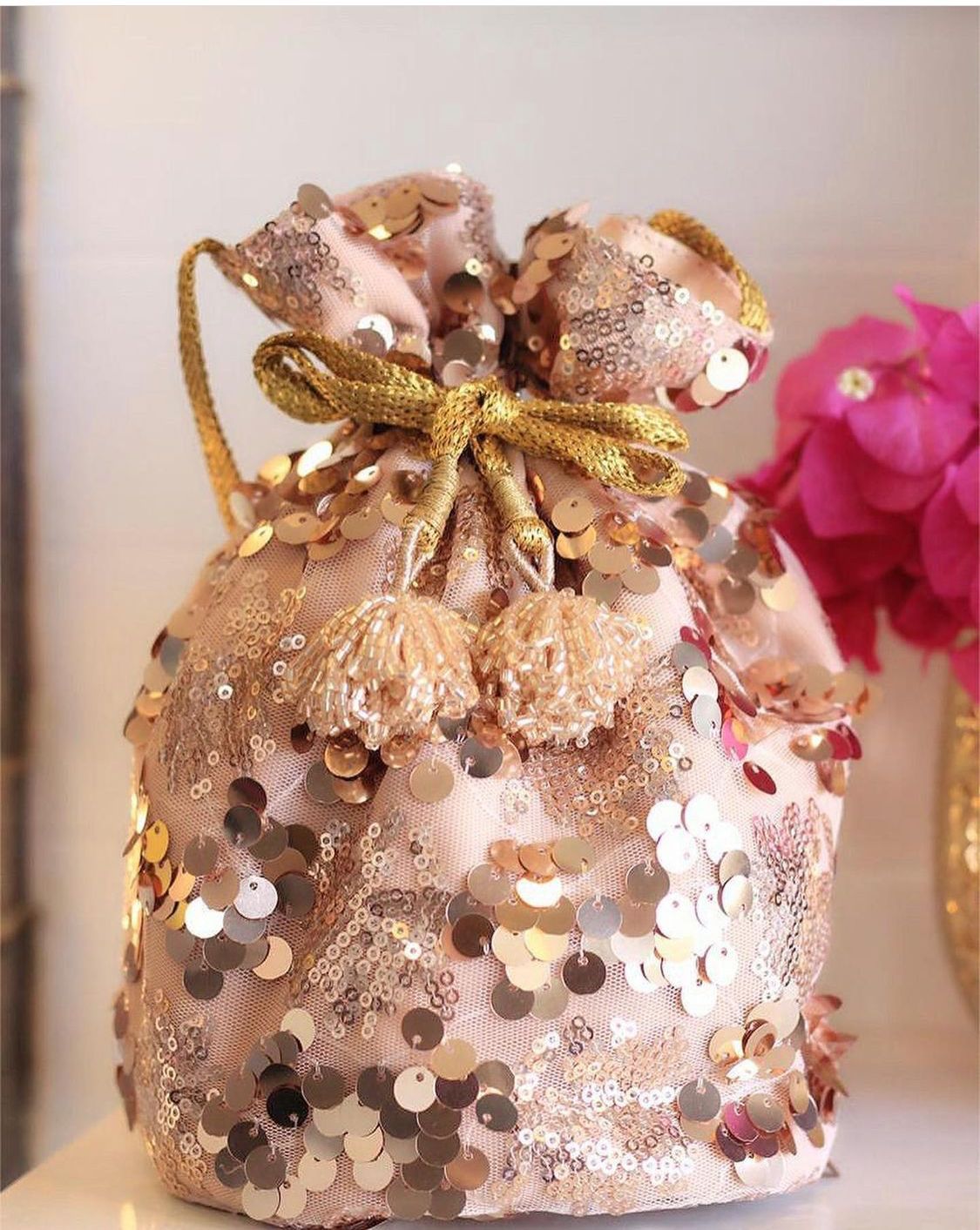 Vanerà sequins potli - Saffronfashionindia