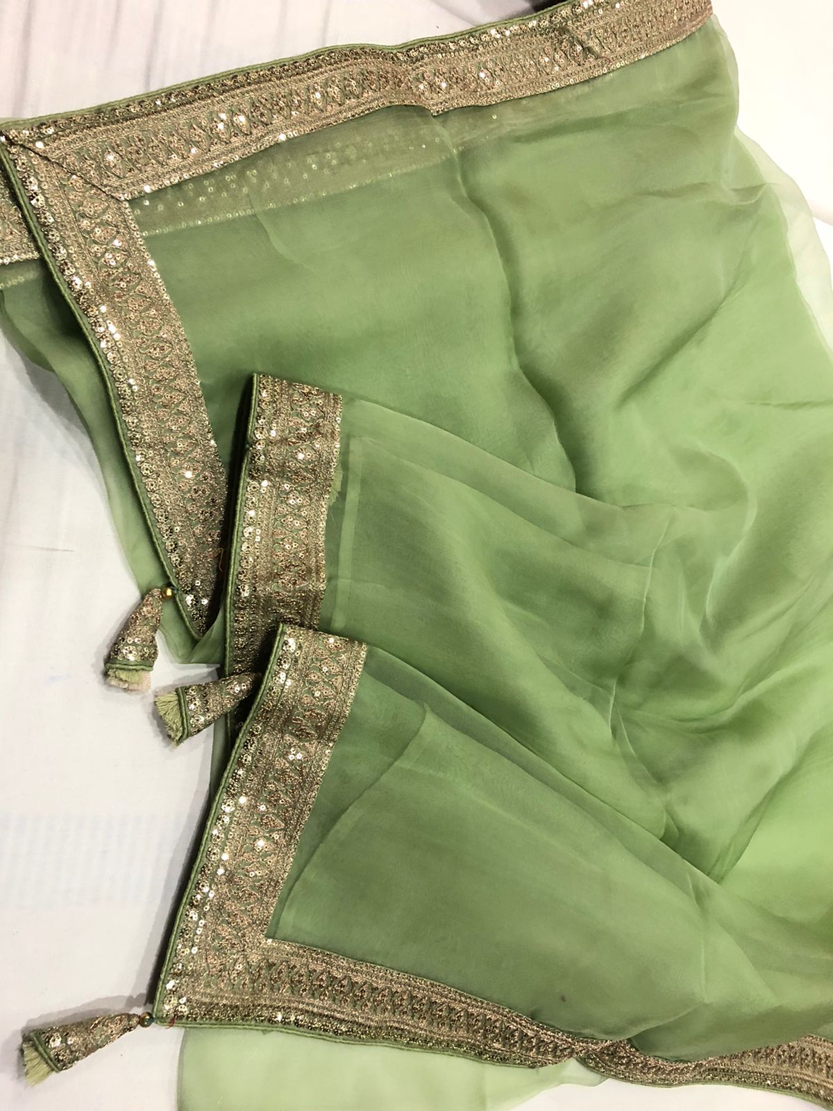 Yanshi organza saree - Saffronfashionindia