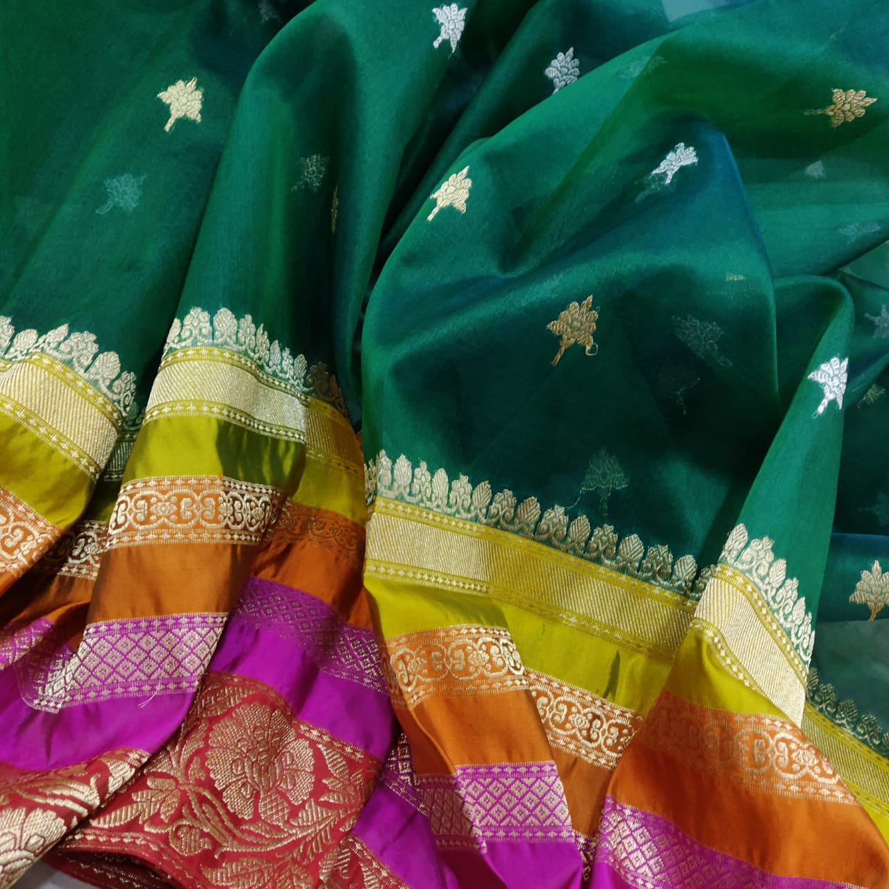 Marjhani handwoven kora saree - Saffronfashionindia