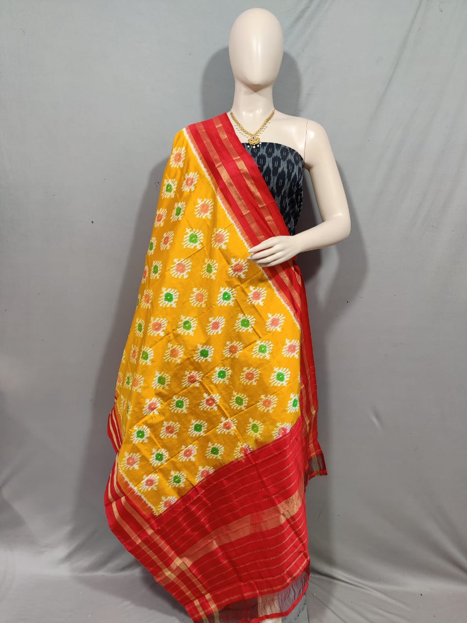 Weaved ikkath dupatta/silk dupatta - Saffronfashionindia
