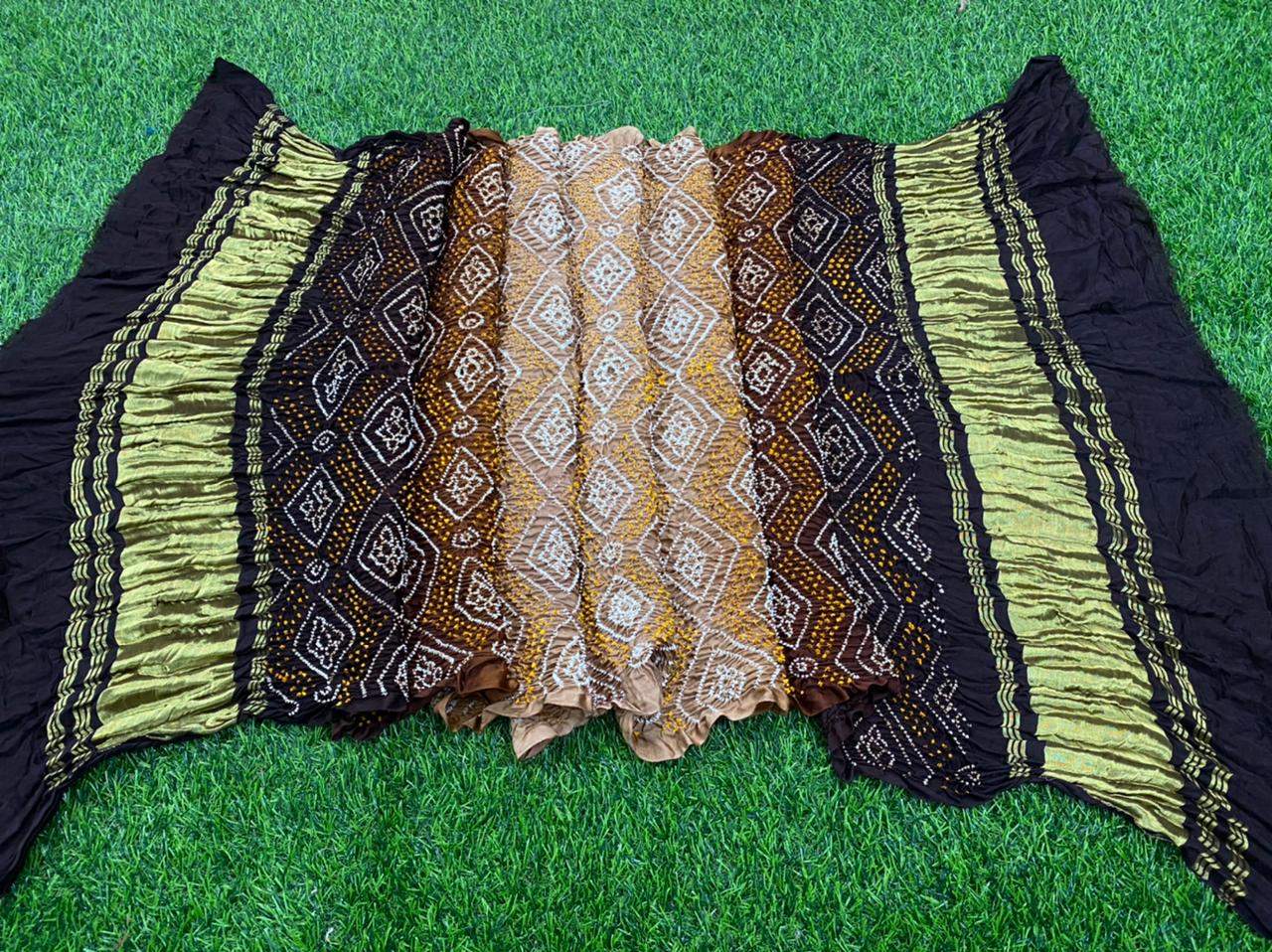 Gazing silk Bandhani dupatta - Saffronfashionindia