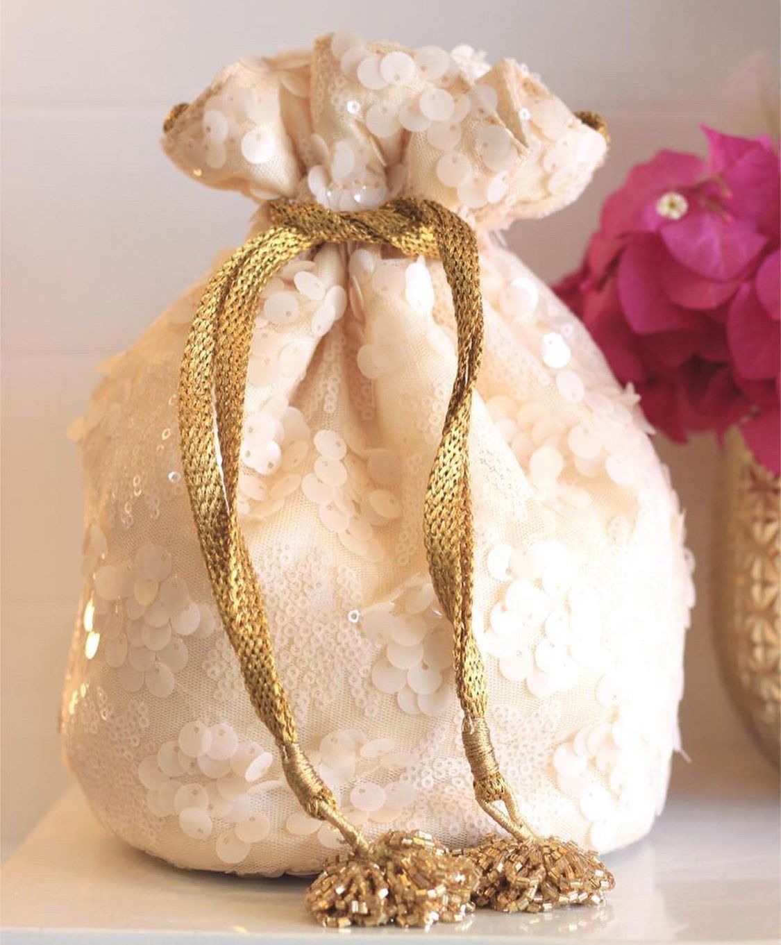 Vanerà sequins potli - Saffronfashionindia