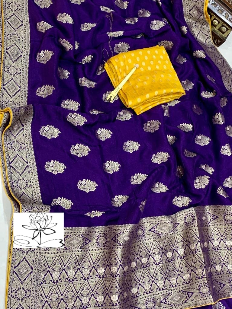 Wingly moonga crepe saree/Indian saree - Saffronfashionindia