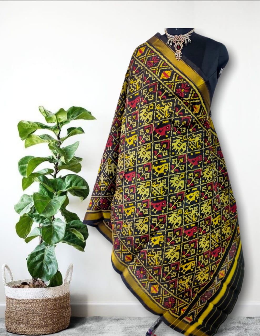 Patola dupatta - Saffronfashionindia