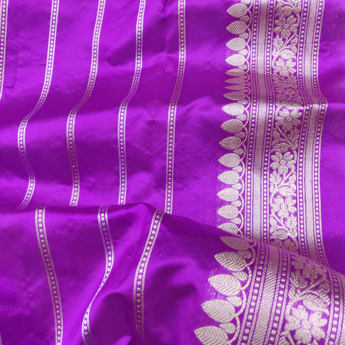 Janisha kora handwoven saree - Saffronfashionindia