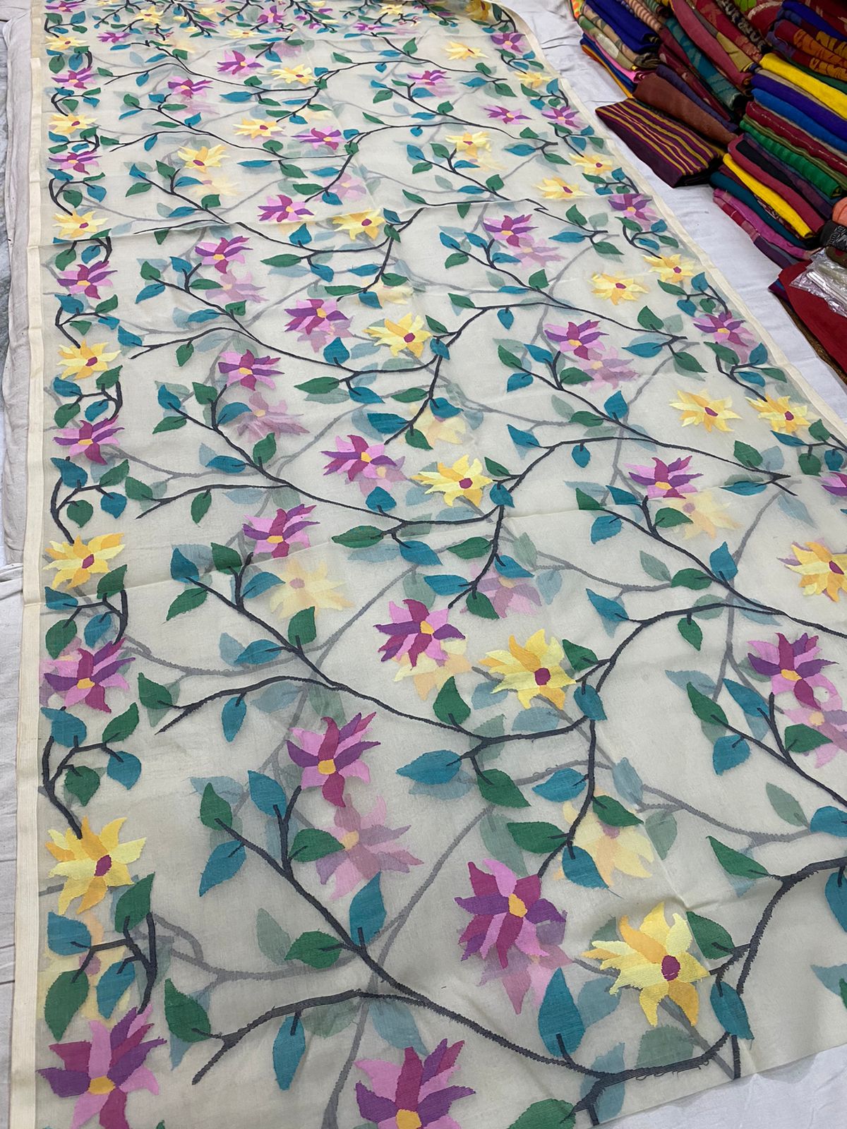 Lajo Indian handwoven jamdani saree - Saffronfashionindia