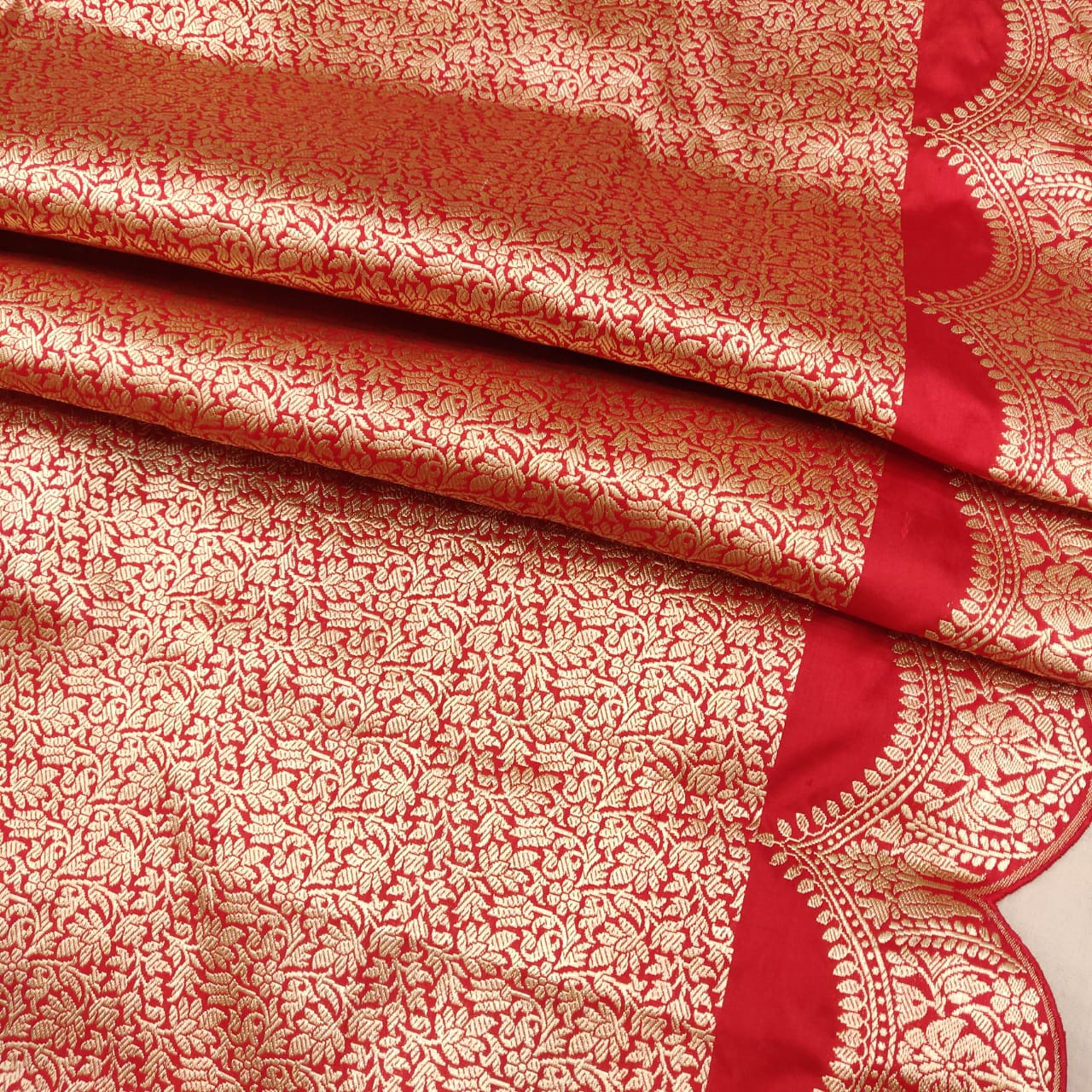 Stinika handwoven kadwa saree - Saffronfashionindia