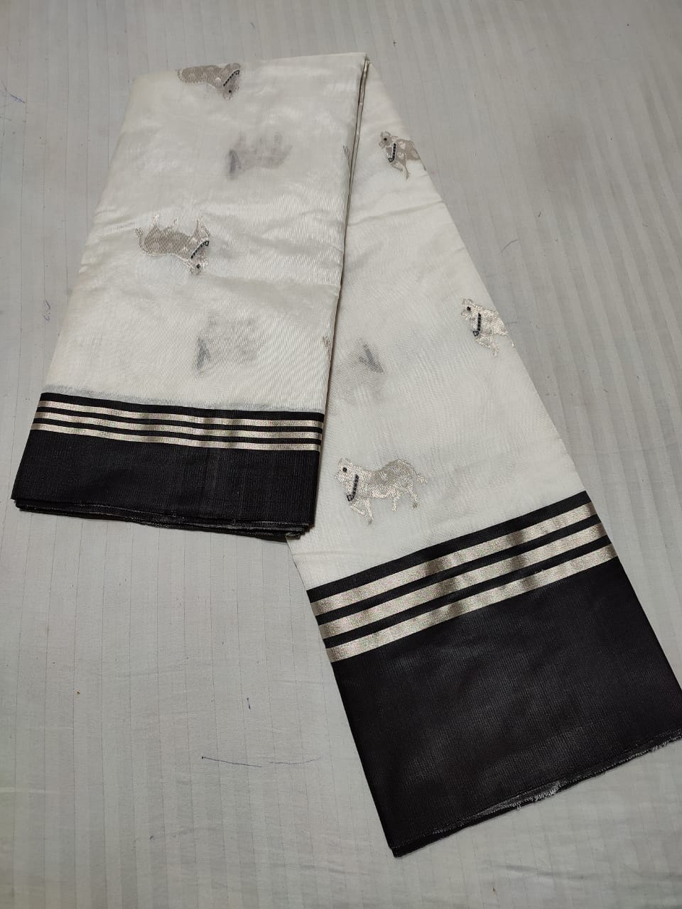 Ruchin Chanderi pattu silk saree - Saffronfashionindia