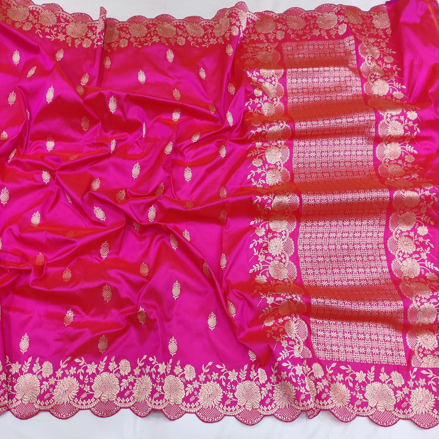 Pinasha Katan handwoven kadwa saree - Saffronfashionindia