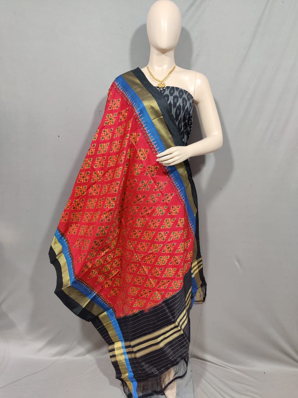 Weaved ikkath dupatta/silk dupatta - Saffronfashionindia