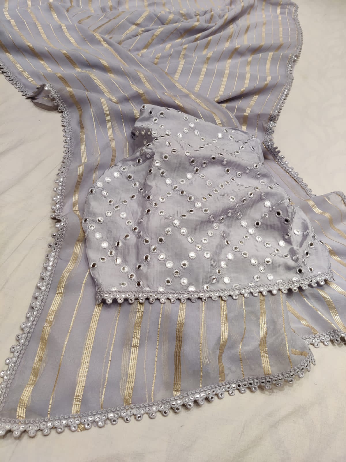 Kinash gorgette striped saree - Saffronfashionindia