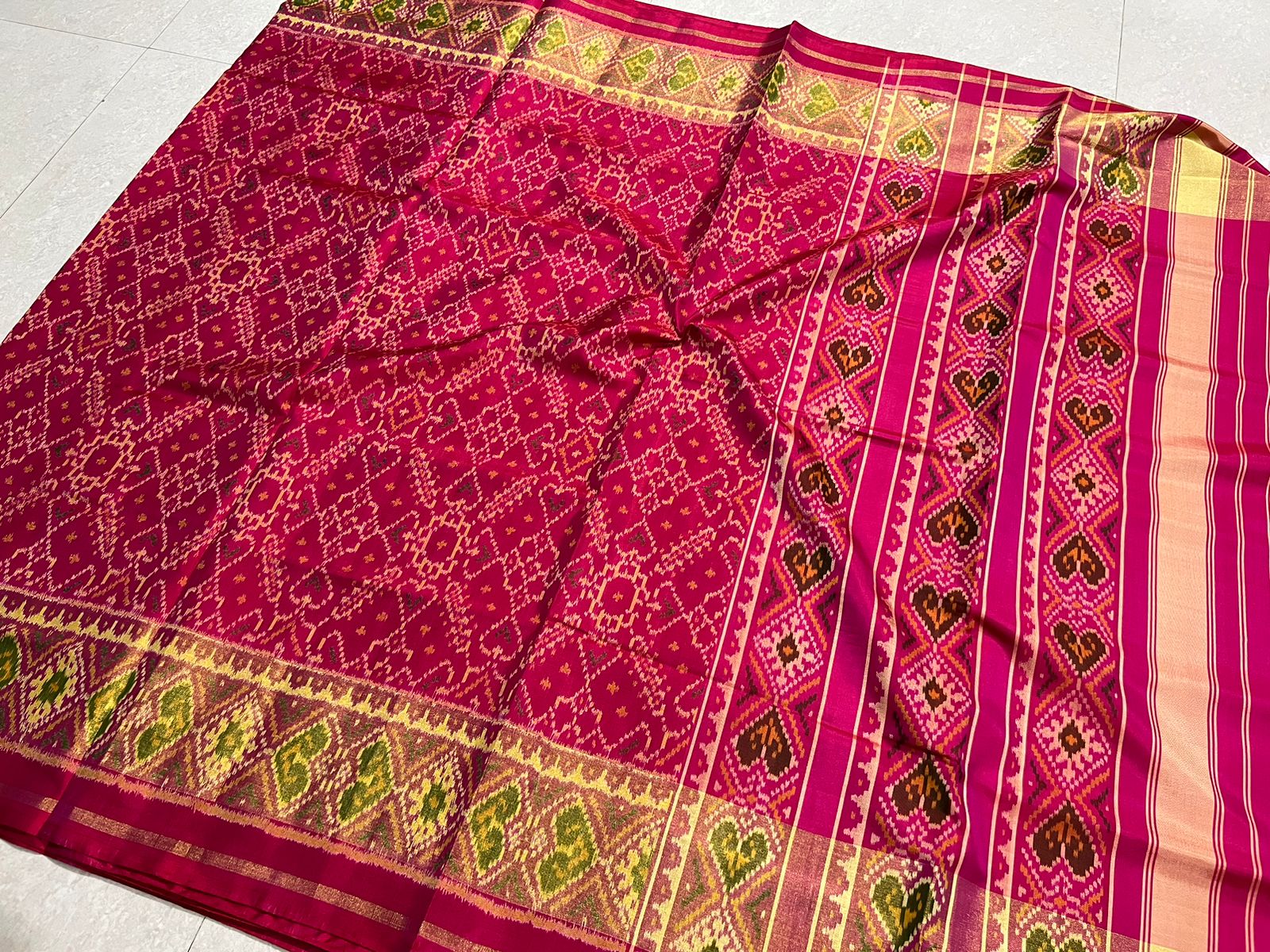 Patola silk handloom saree - Saffronfashionindia
