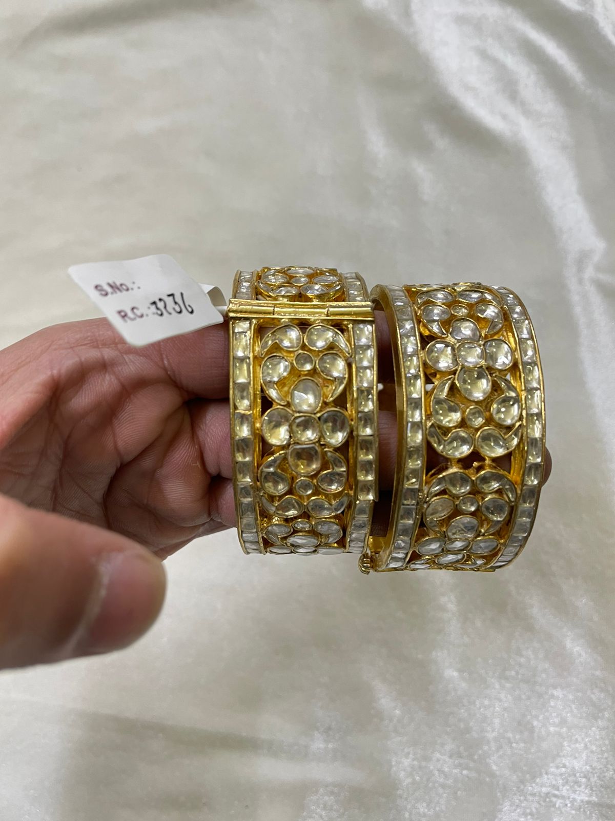 Vanisha Kundan broad bangle - Saffronfashionindia